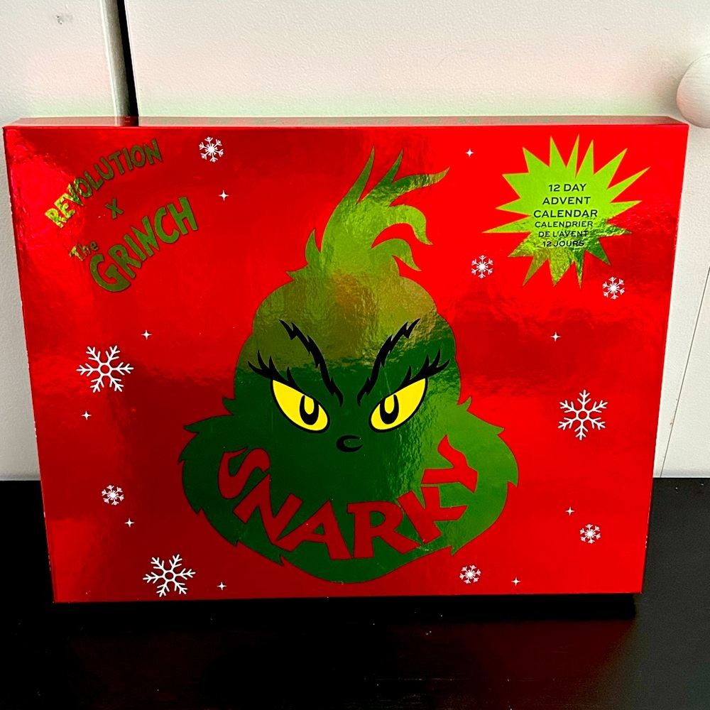 Makeup Revolution The Grinch advent calendar
